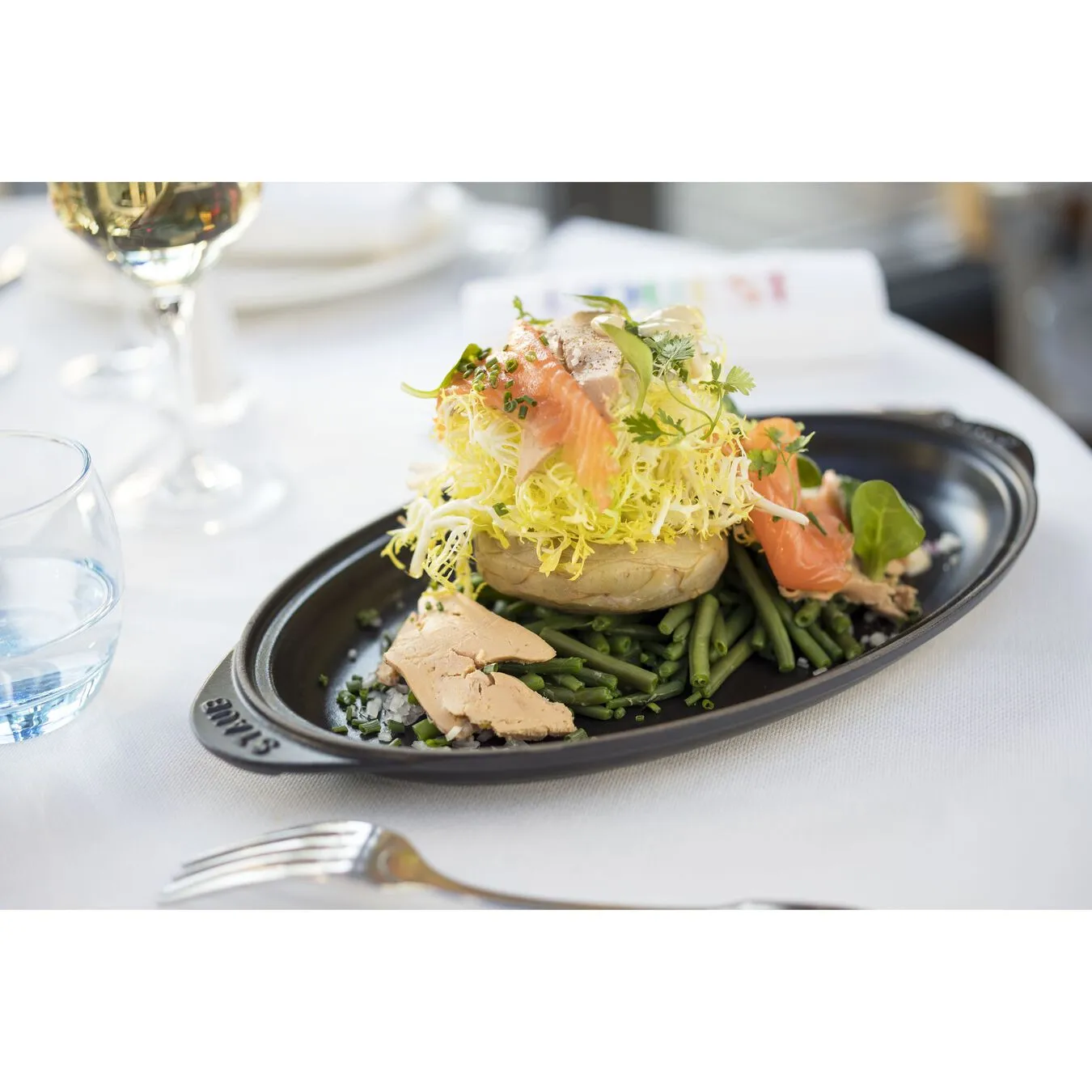 Staub Pirofila Con Coperchio Ovale - 31 Cm, Nero - immagine 2