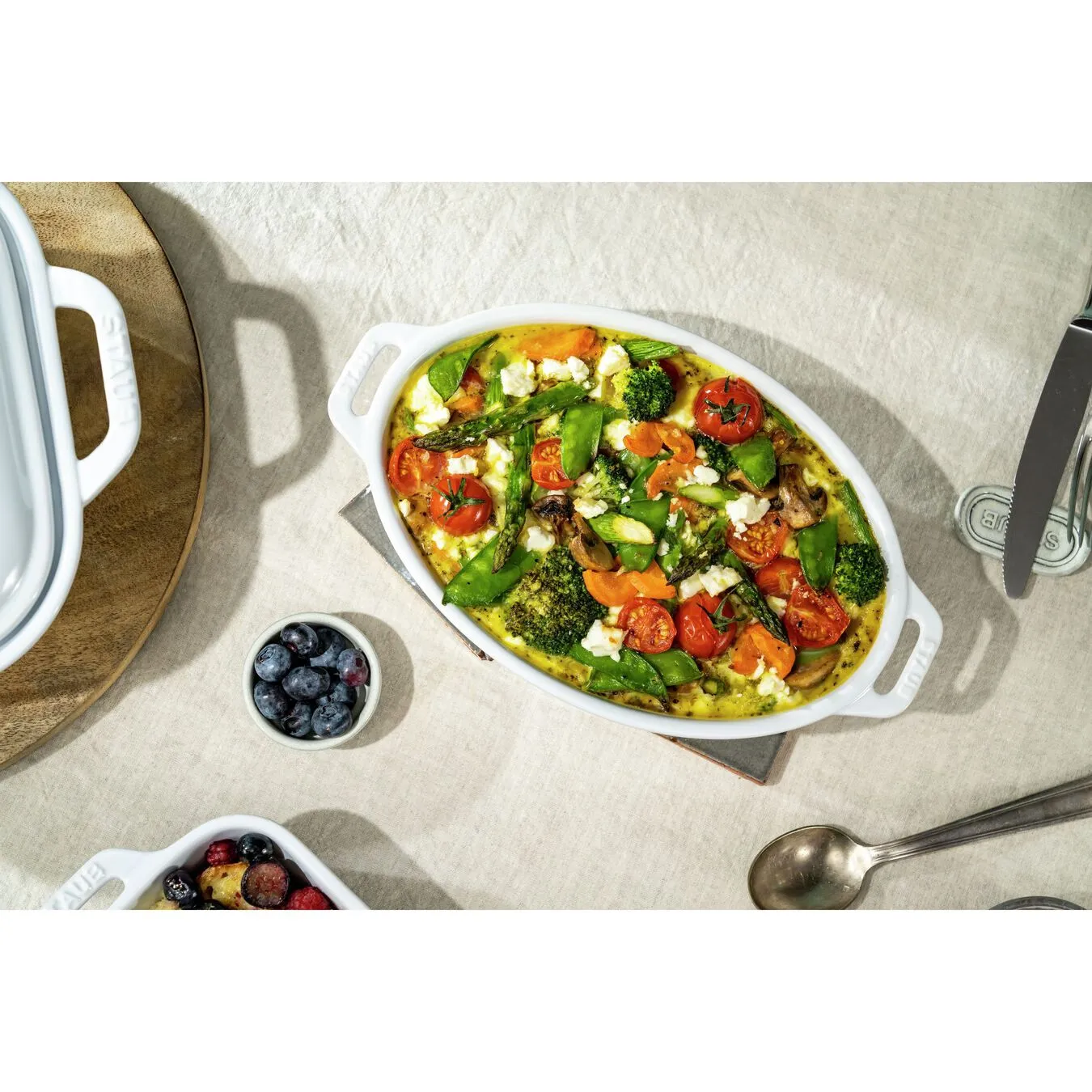 Staub Pirofila Ovale - 23 Cm, Colore Bianco Puro - immagine 2